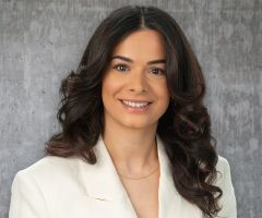 Portrait von Rechtsanwältin Evin Cagli